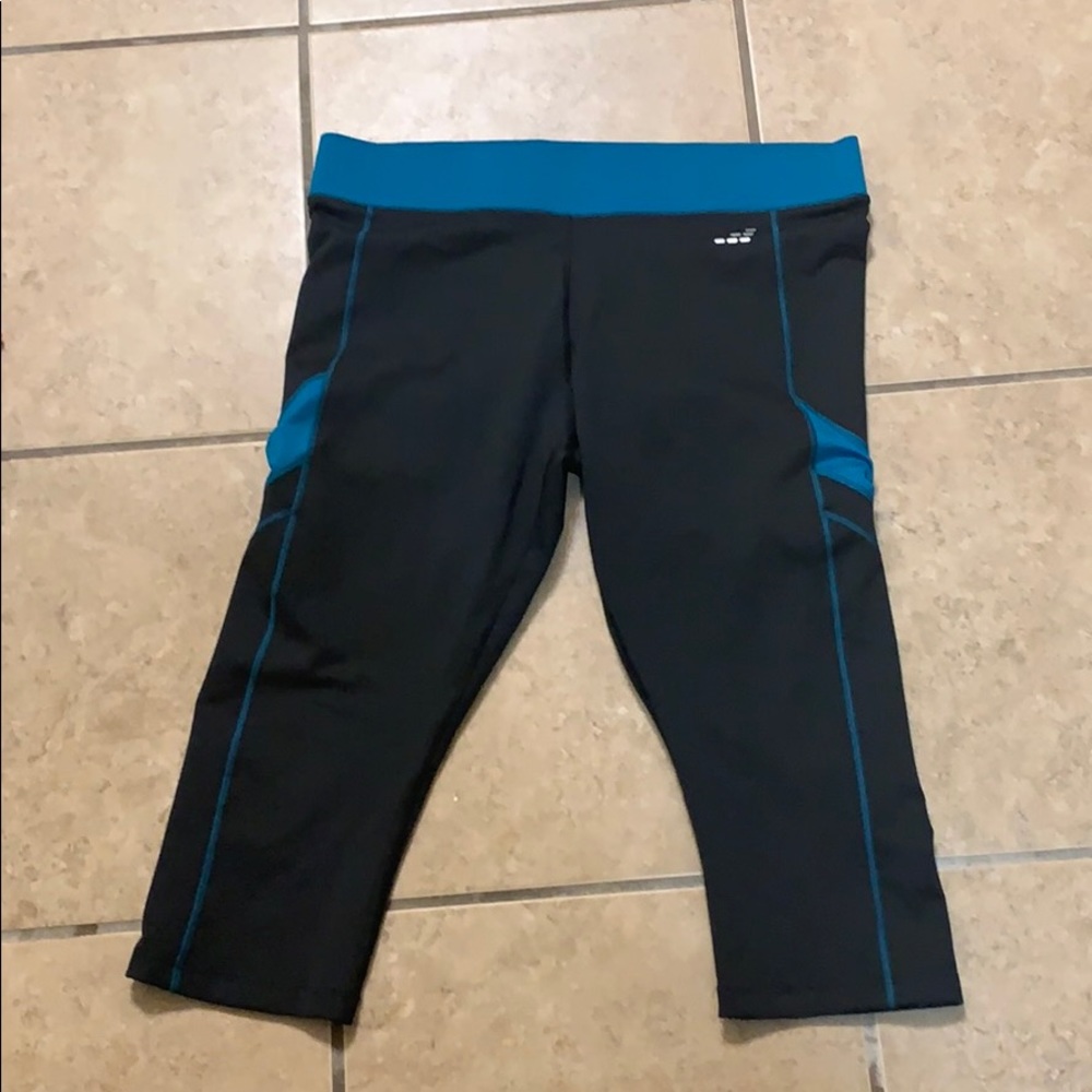 Capri workout tights